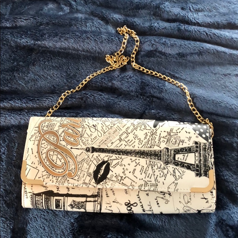 Brand new no tags clutch with chain Aldo
